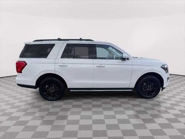 Used 2022 Ford Expedition XLT image 4