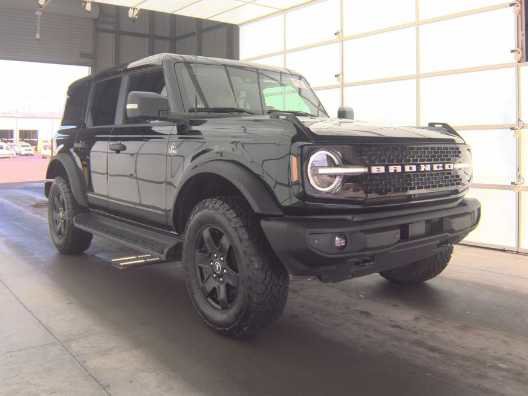 Used 2025 Ford Bronco Outer Banks image 3
