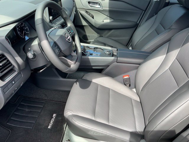 New 2026 Nissan Rogue Dark Armor AWD/4WD image 9