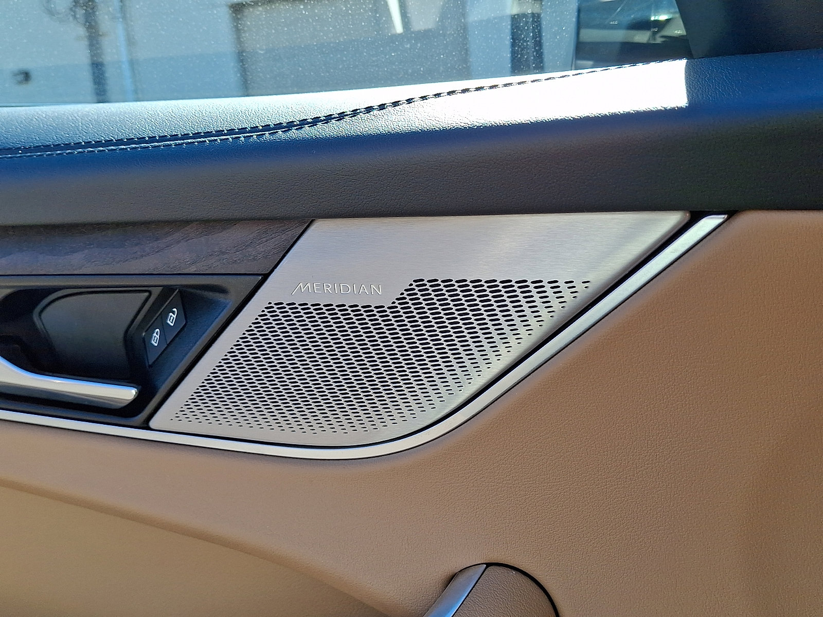 Used 2023 Jaguar F-PACE S image 24