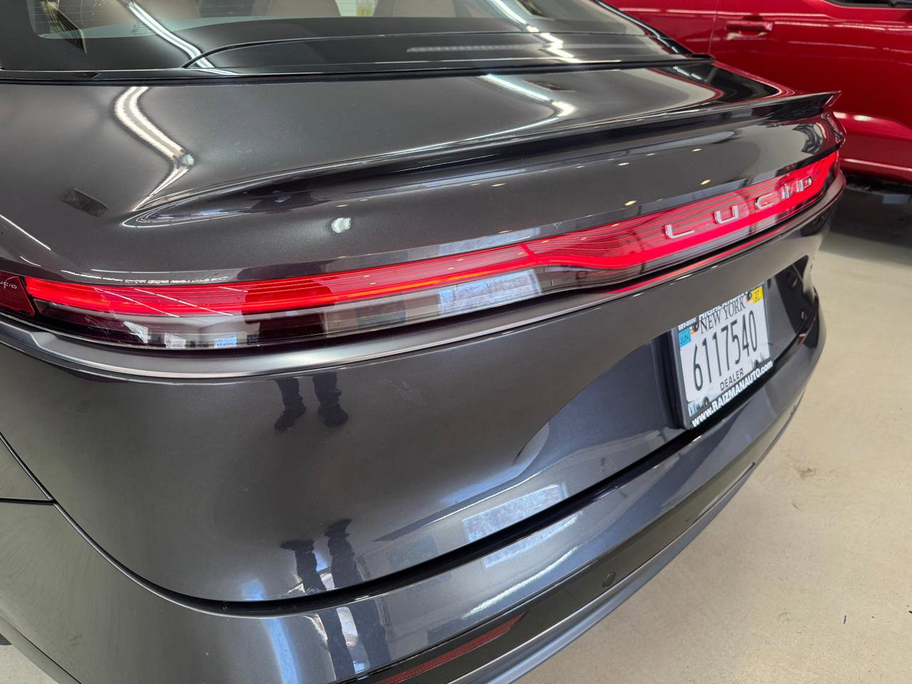 Used 2024 Lucid Air Touring image 22