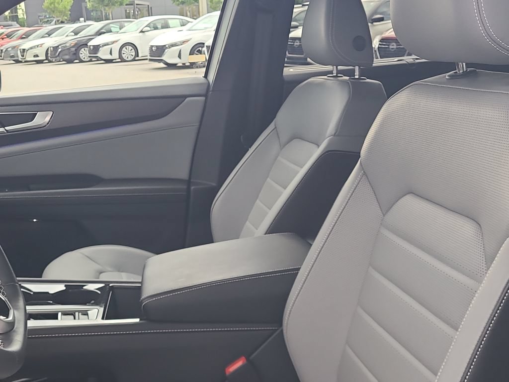 Used 2024 Volkswagen Atlas Cross Sport SEL AWD/4WD image 20