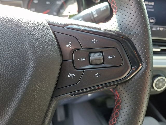 Used 2024 Chevrolet Trax RS w/ Driver Confidence Package FWD image 21