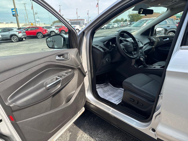 Used 2018 Ford Escape SE FWD image 13