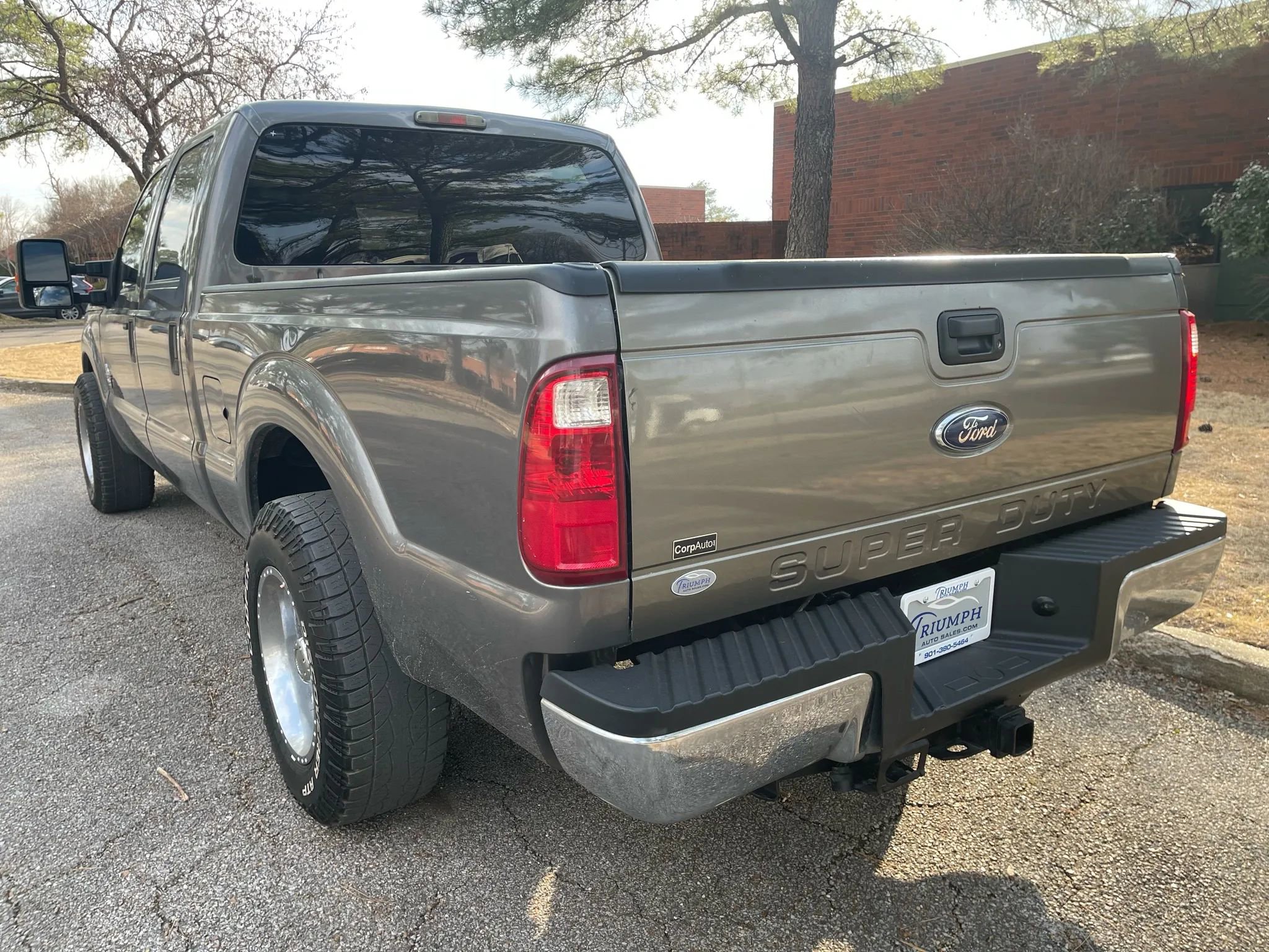 Used 2011 Ford F250 XLT w/ Advanced Security Group image 3
