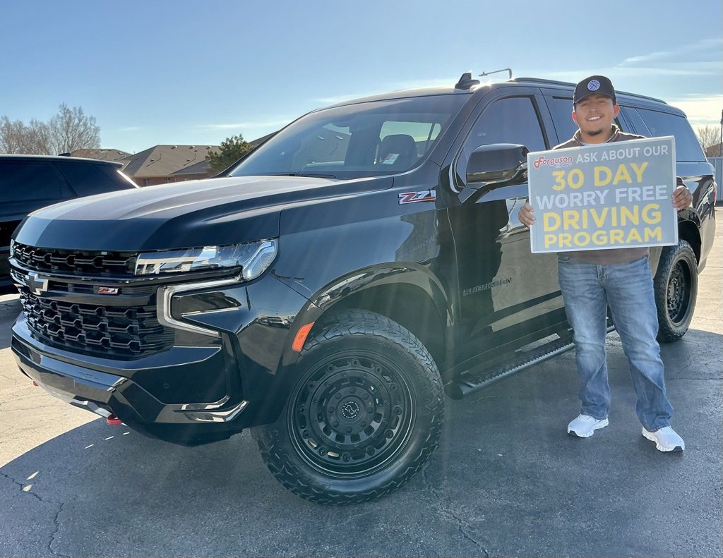 Used 2023 Chevrolet Suburban Z71 w/ Luxury Package video 1