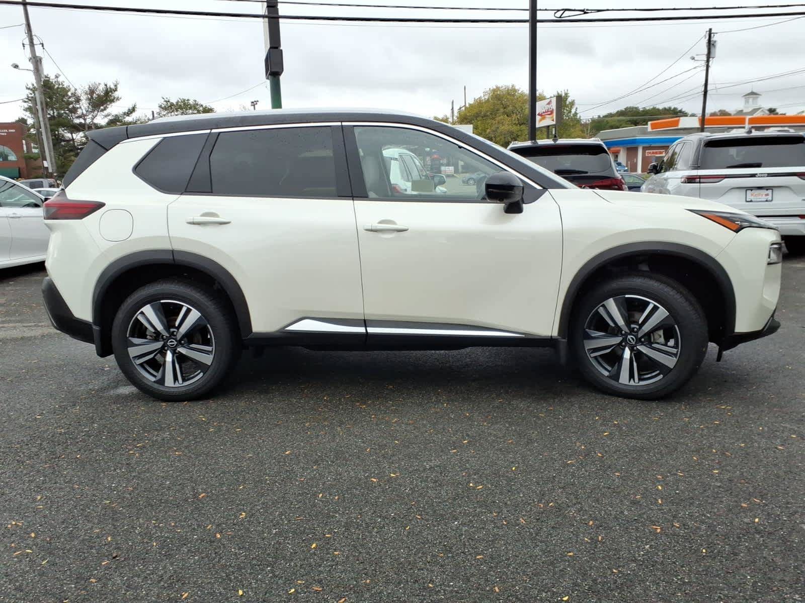 Used 2023 Nissan Rogue SL AWD/4WD image 4