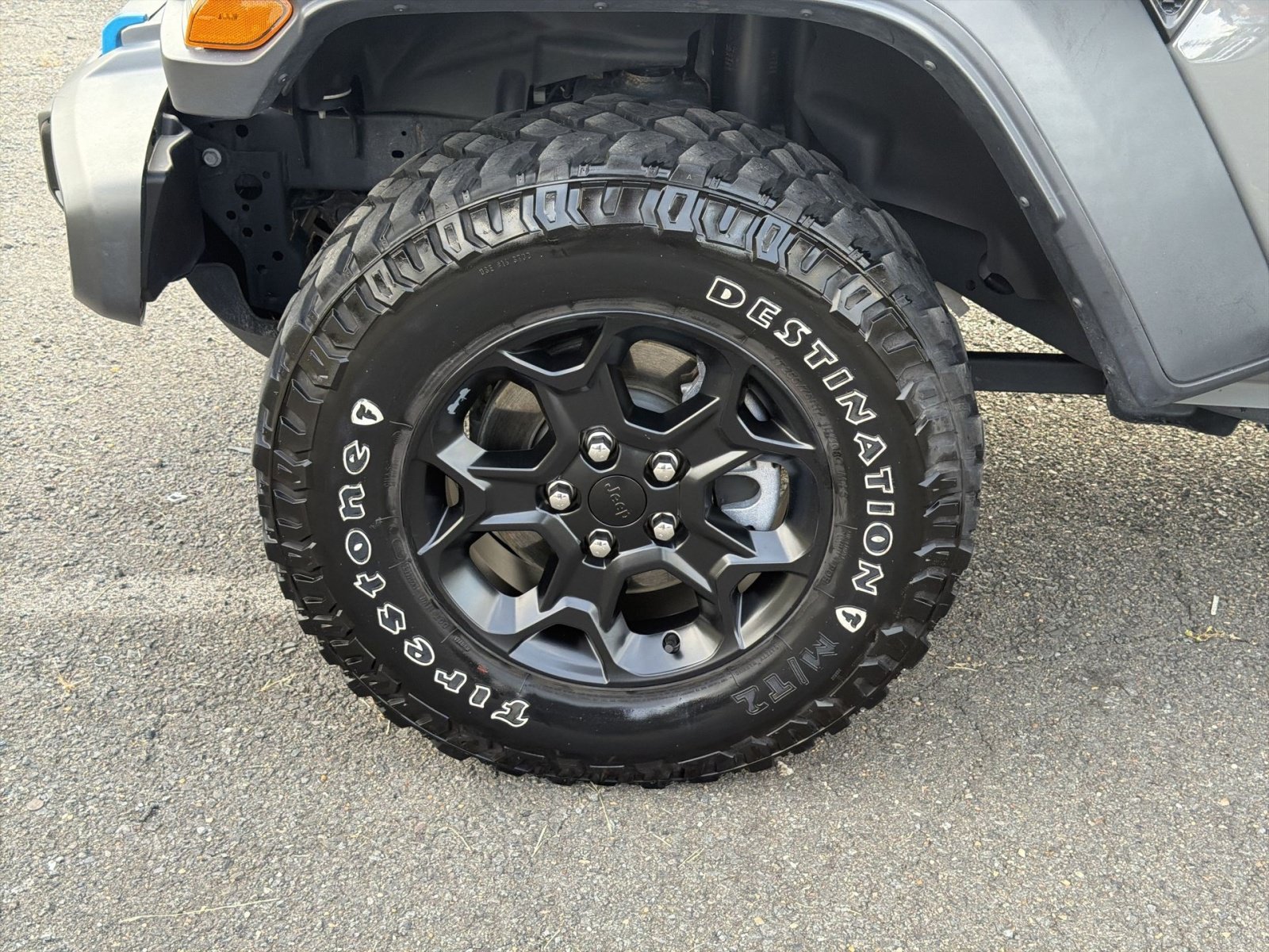 Used 2023 Jeep Wrangler Unlimited w/ Sun & Screen Package AWD/4WD image 12