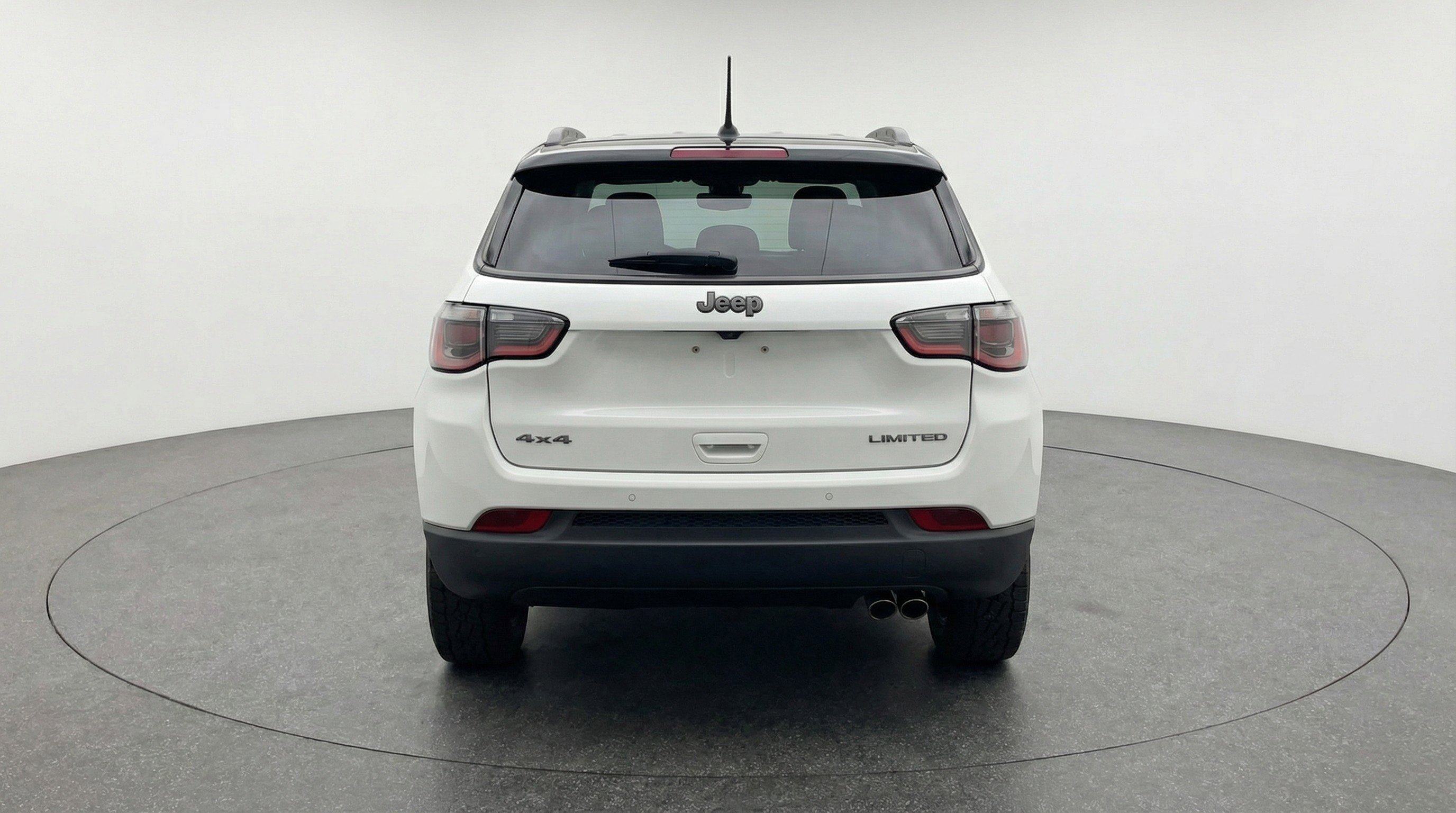 Used 2025 Jeep Compass Trailhawk AWD/4WD image 7