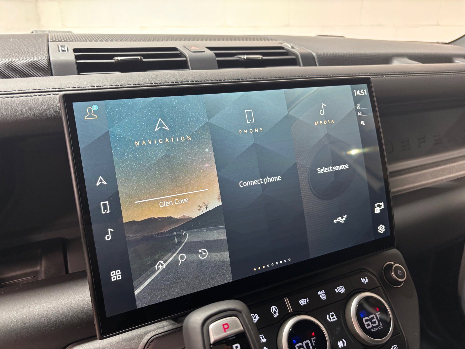 New 2026 Land Rover Defender 130 X-Dynamic SE AWD/4WD image 17