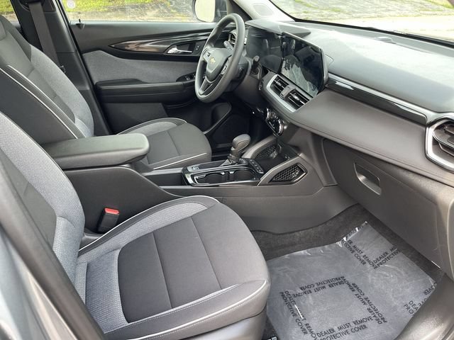 Used 2026 Chevrolet TrailBlazer LS w/ LS Convenience Package FWD image 17