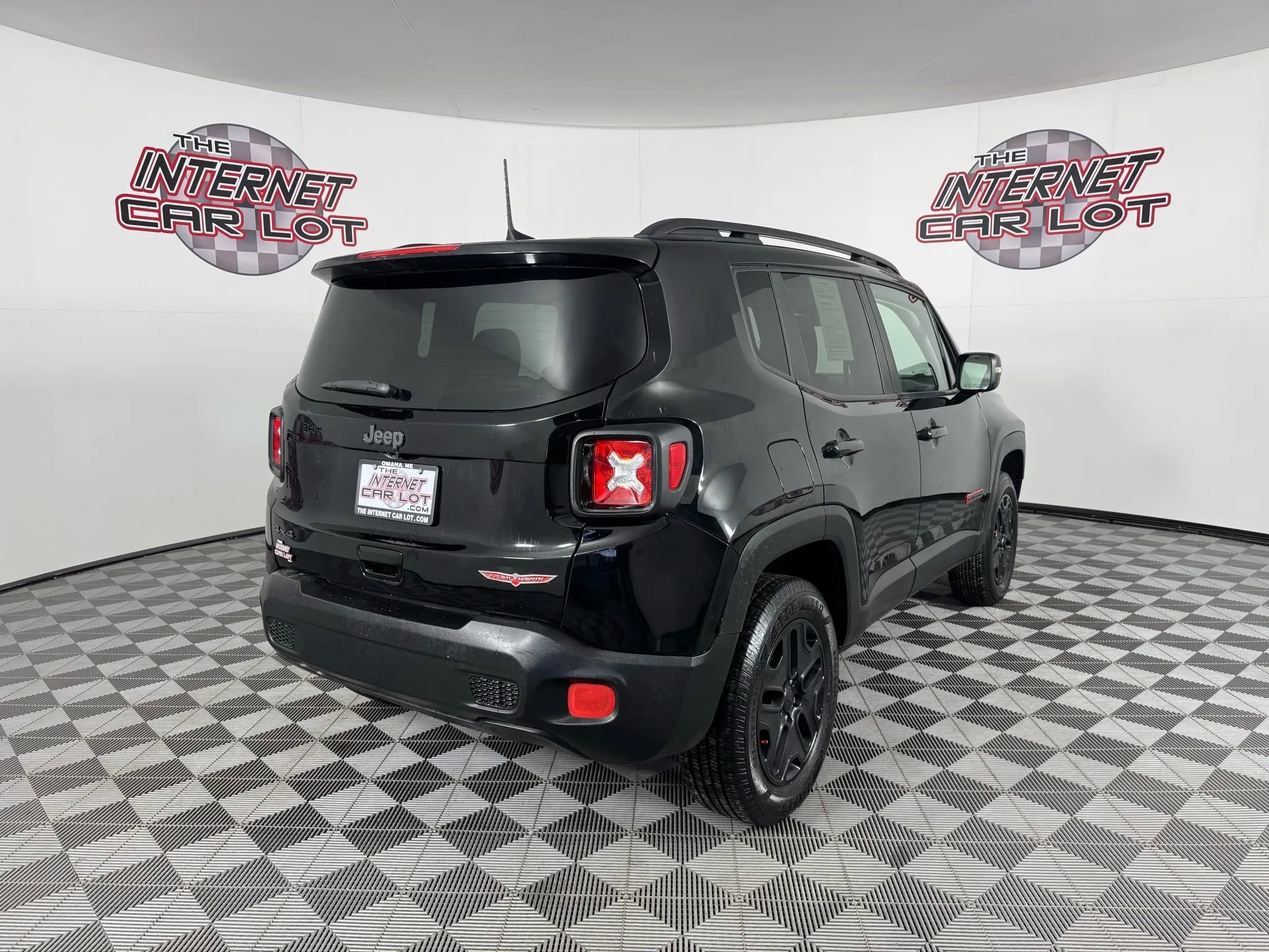 Used 2018 Jeep Renegade Trailhawk w/ Cold Weather Group II AWD/4WD image 7