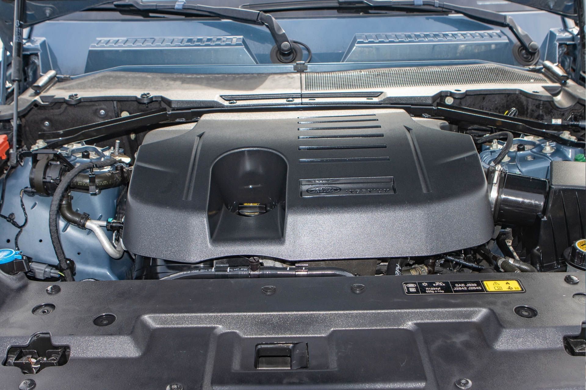 Used 2022 Land Rover Defender 110 SE image 34