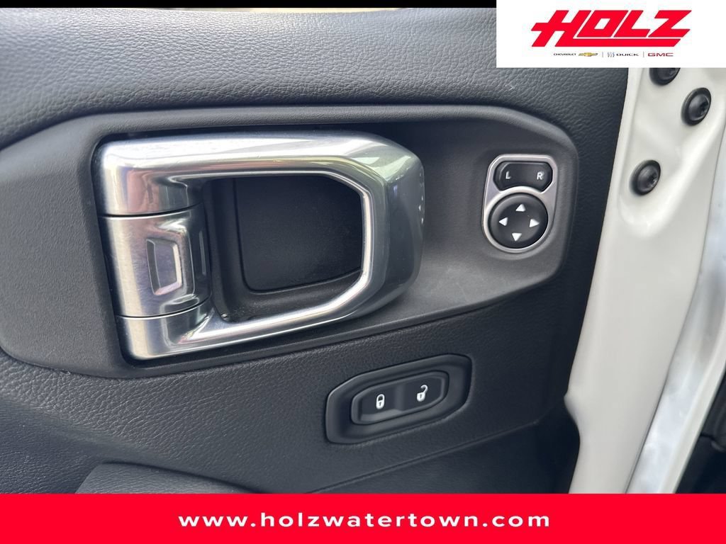 Used 2021 Jeep Wrangler Unlimited Sahara AWD/4WD image 14