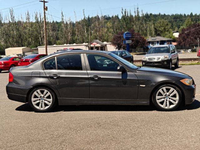 Used 2006 BMW 325i Sedan RWD image 9
