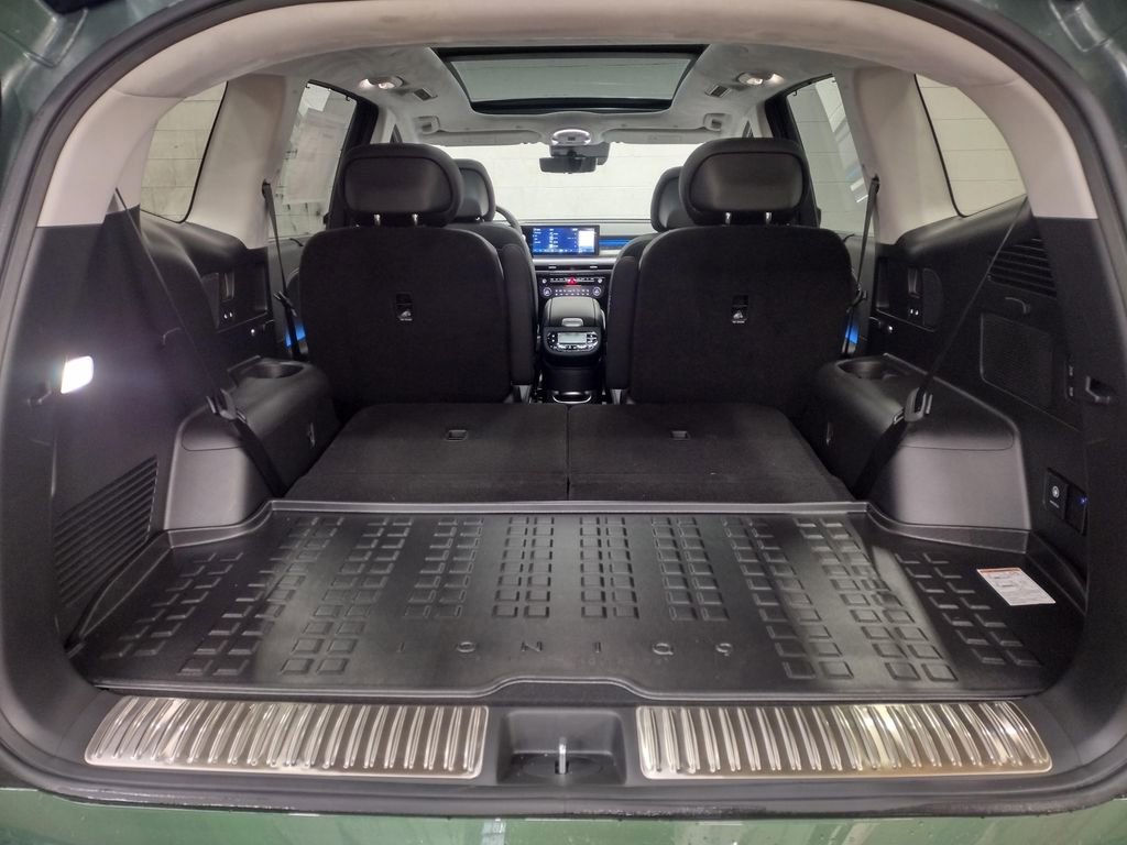 New 2026 Hyundai Ioniq 9 Calligraphy image 17