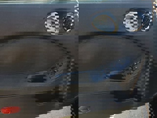 Used 2017 Nissan 370Z Touring image 19