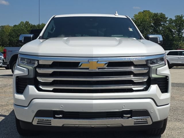 Used 2024 Chevrolet Silverado 1500 High Country w/ High Country Premium Package AWD/4WD image 8