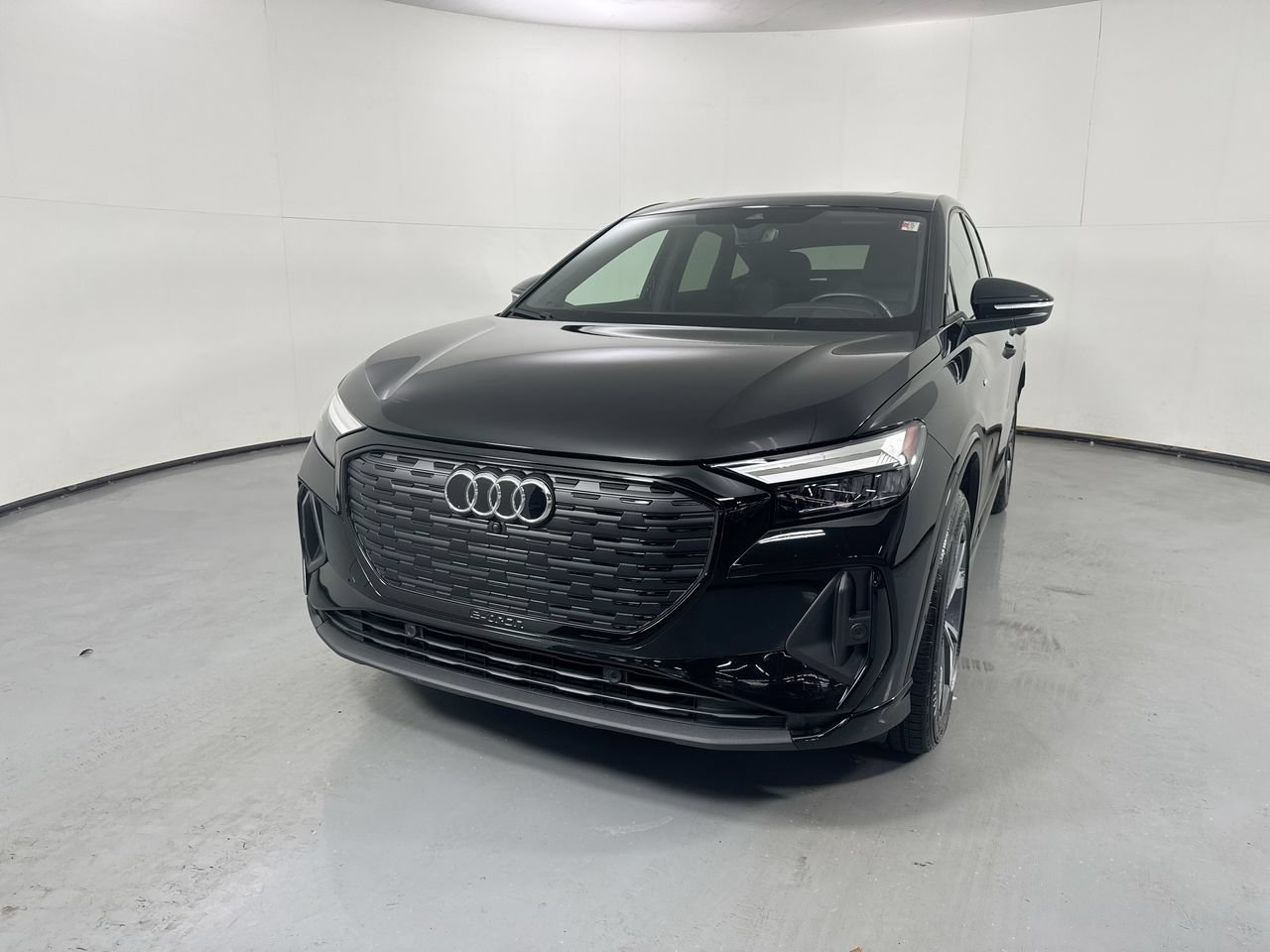 Used 2023 Audi Q4 e-tron Premium Plus w/ Premium Plus AWD/4WD image 24