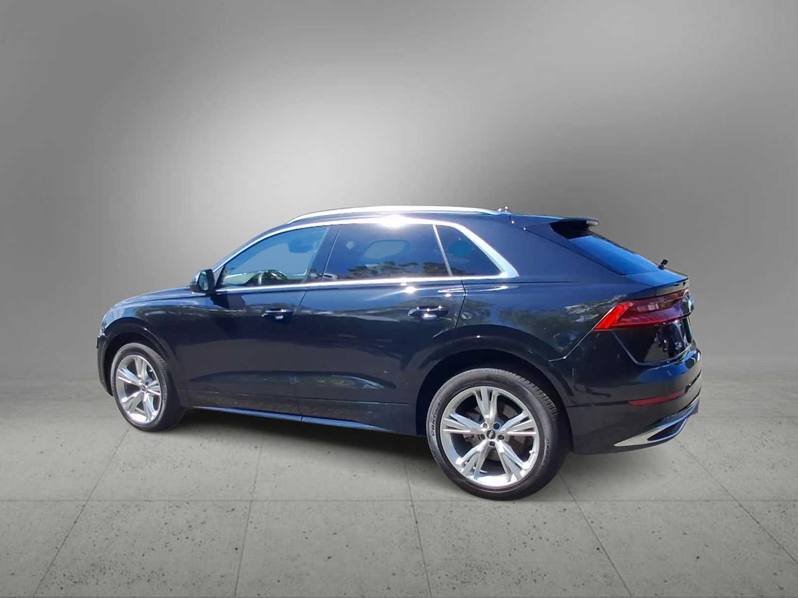 Used 2023 Audi Q8 Premium Plus AWD/4WD image 6