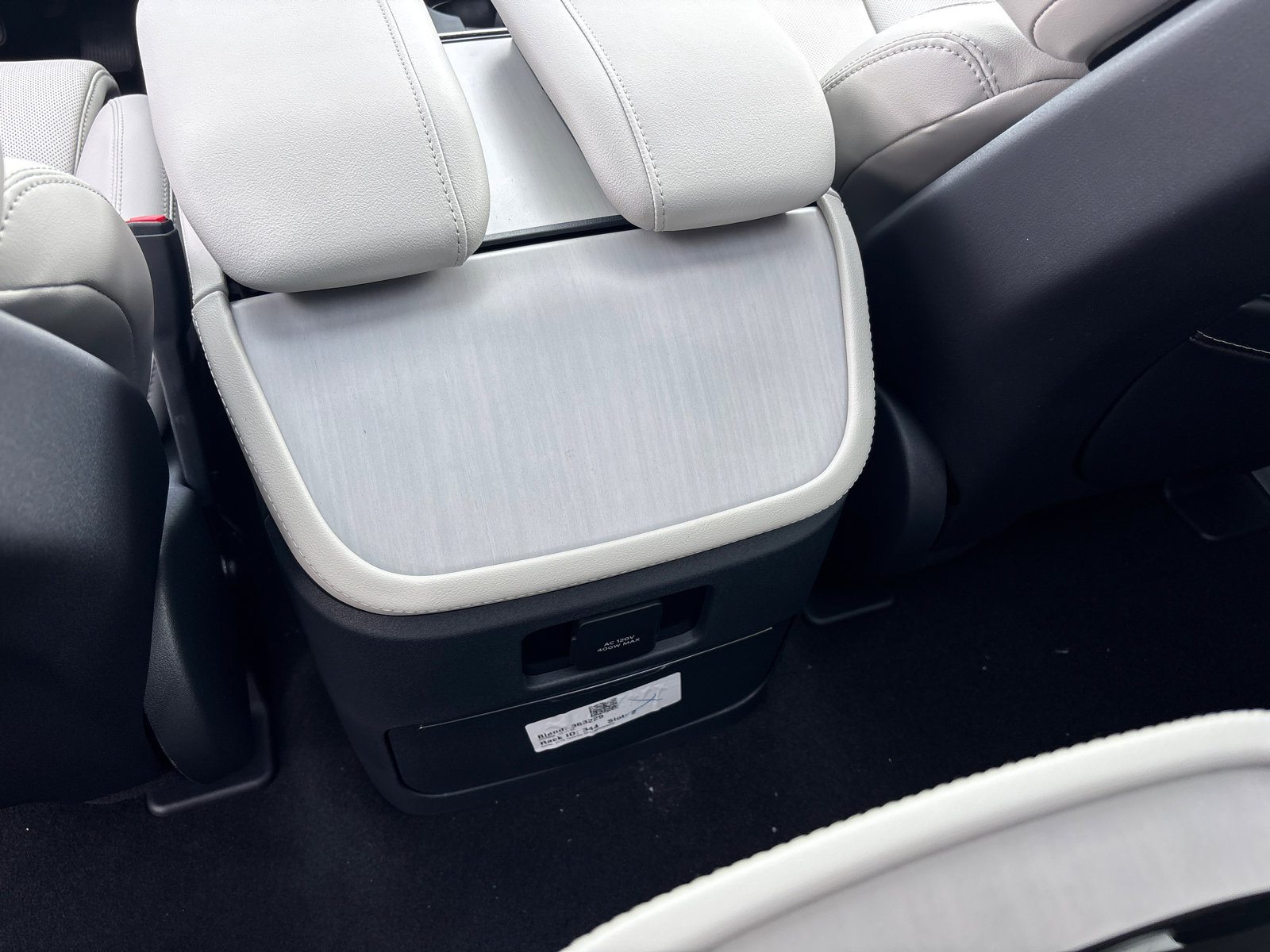 New 2026 Lincoln Navigator Reserve w/ Jet Appearance Package AWD/4WD image 32