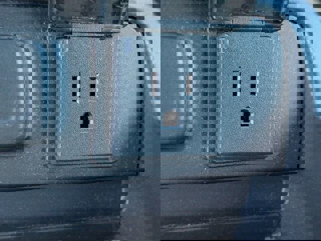 Used 2016 GMC Sierra 1500 Denali w/ Enhanced Driver Alert Package AWD/4WD image 20