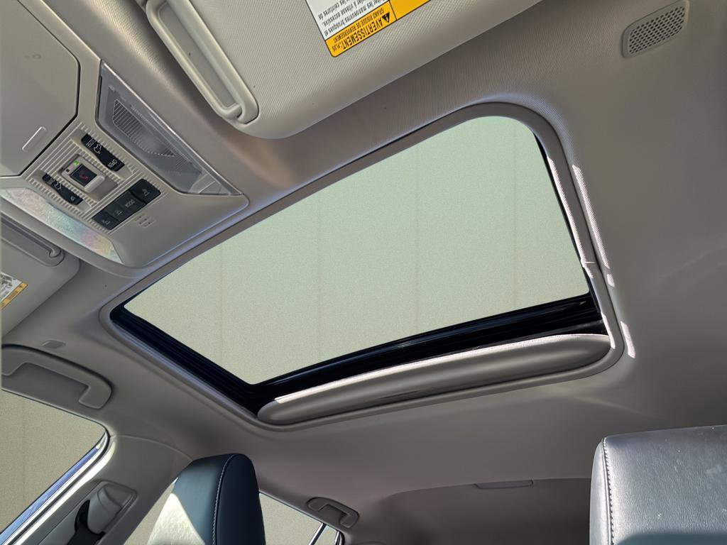 Used 2025 Toyota RAV4 Limited image 37