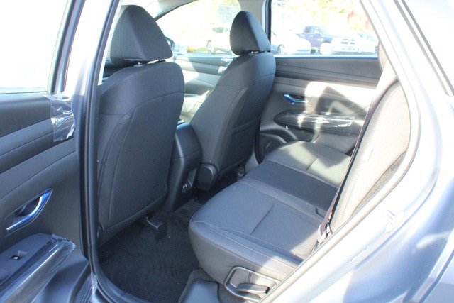 Used 2025 Hyundai Tucson SE image 14