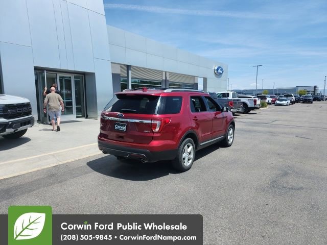 Used 2017 Ford Explorer XLT AWD/4WD image 7