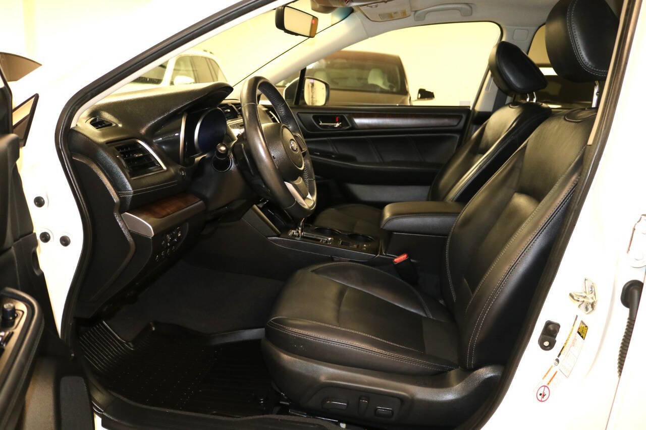 Used 2019 Subaru Outback 2.5i Limited w/ Popular Package #2 image 12