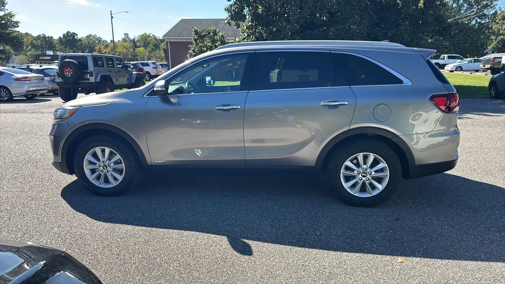Used 2019 Kia Sorento LX w/ LX Convenience Package image 8