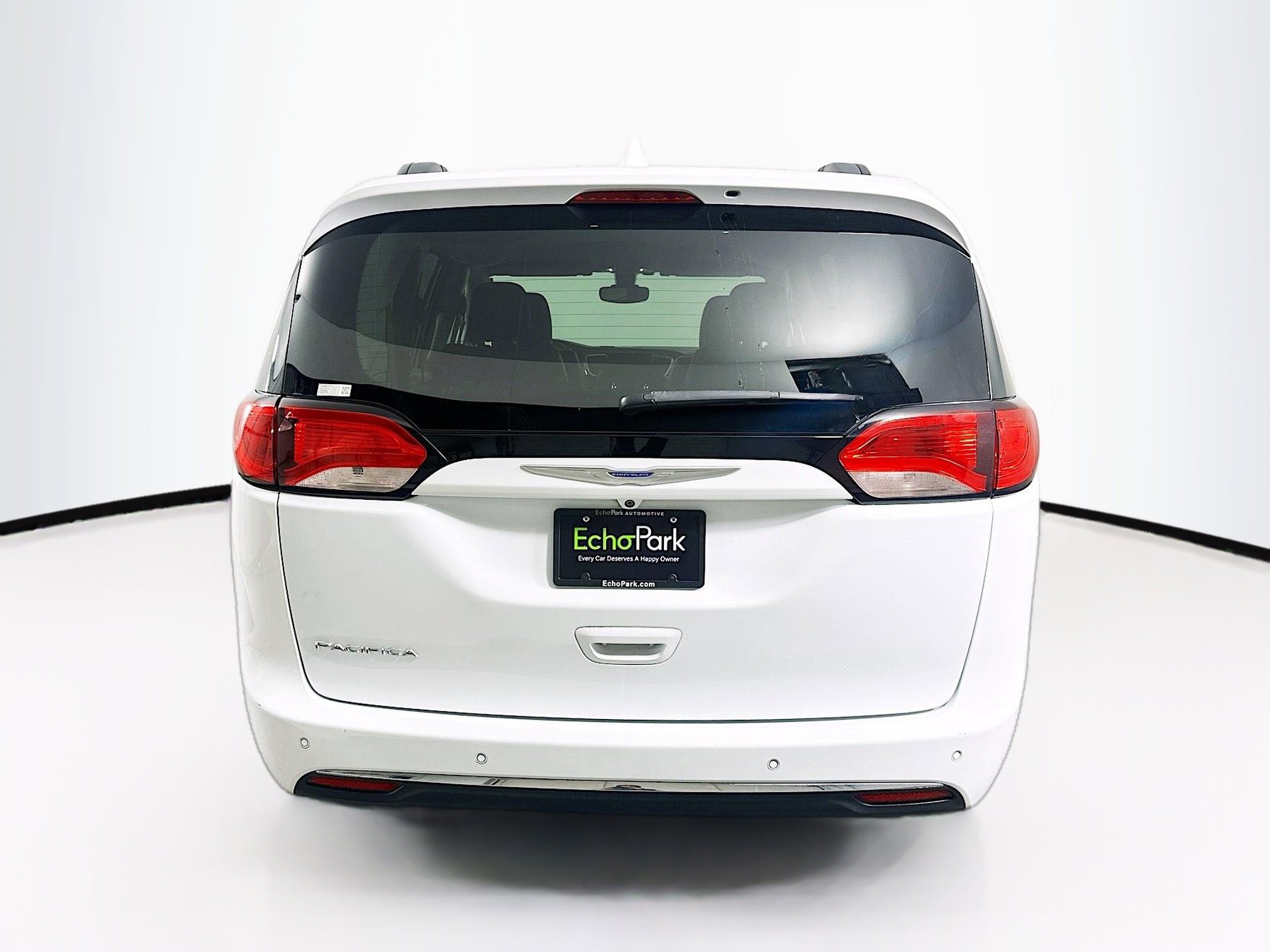 Used 2017 Chrysler Pacifica Touring-L w/ Tire & Wheel Group image 7