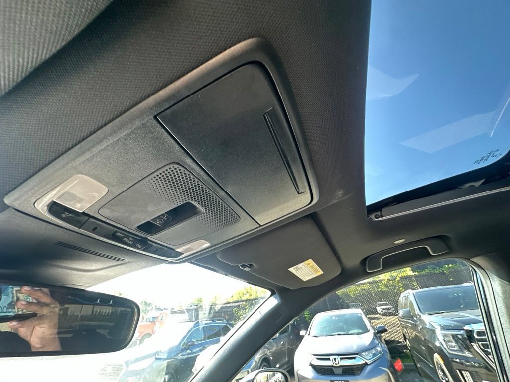 Used 2025 Honda CR-V Sport image 19