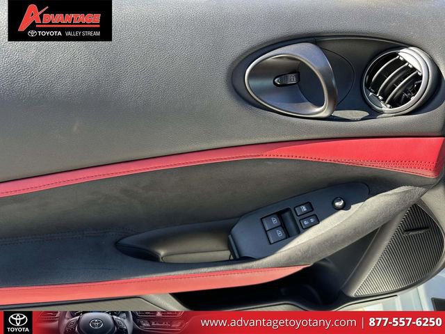 Used 2024 Nissan Z Performance w/ Floor Mat Package RWD image 16
