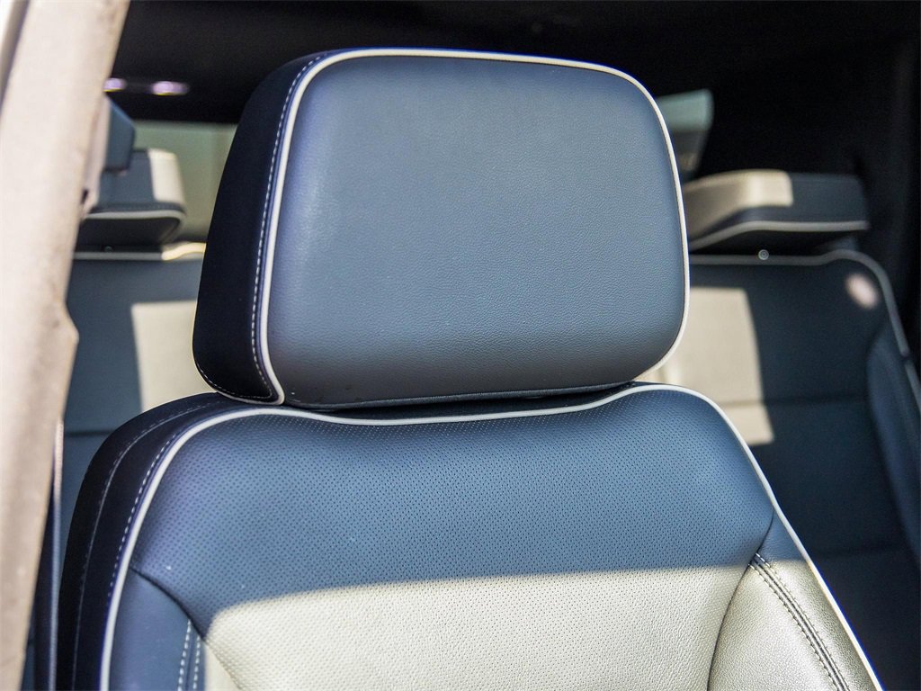 Used 2023 Chevrolet Tahoe Premier image 17