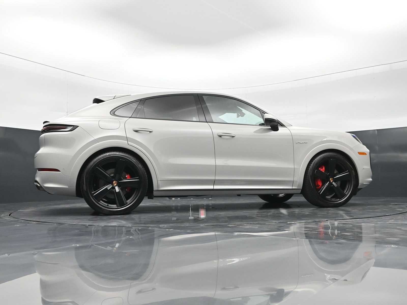 Certified 2025 Porsche Cayenne S AWD/4WD image 44