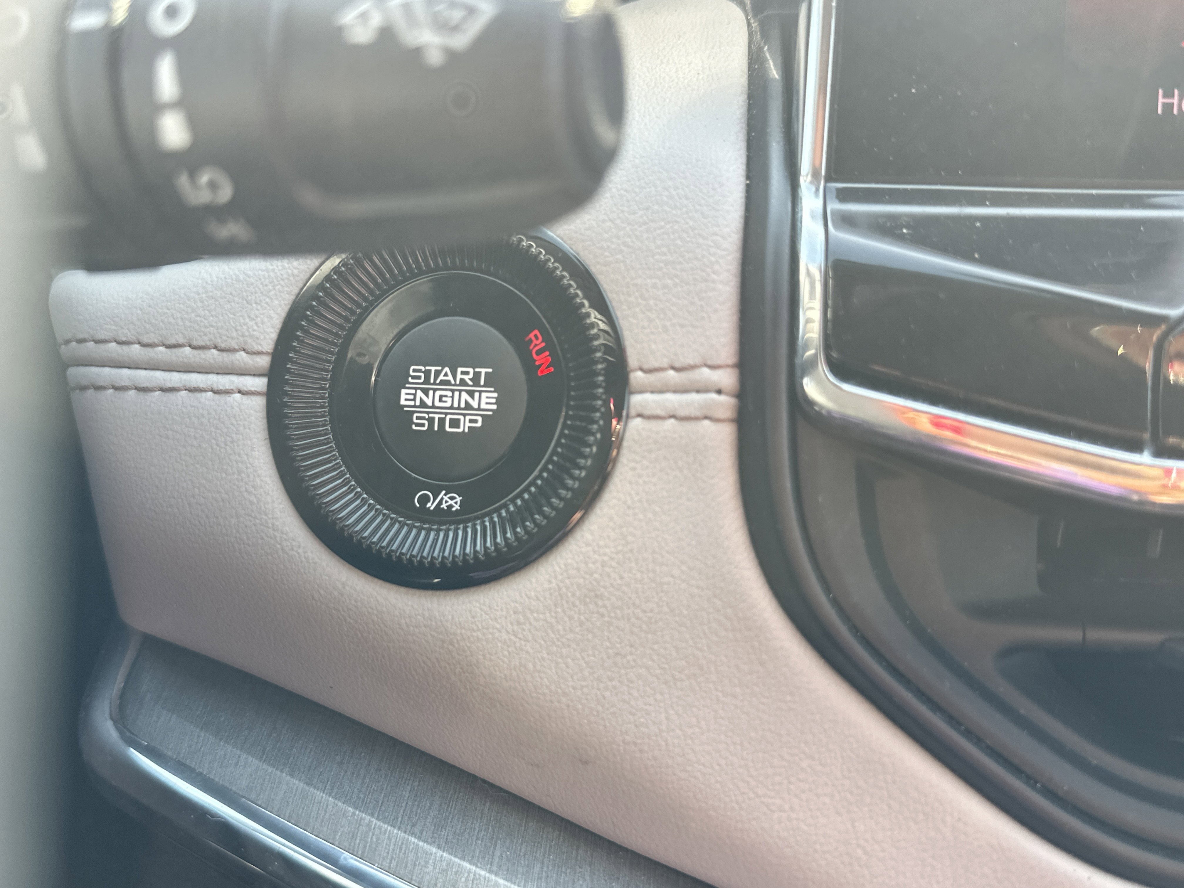 Used 2022 Jeep Compass Limited w/ Sun and Sound Group image 12