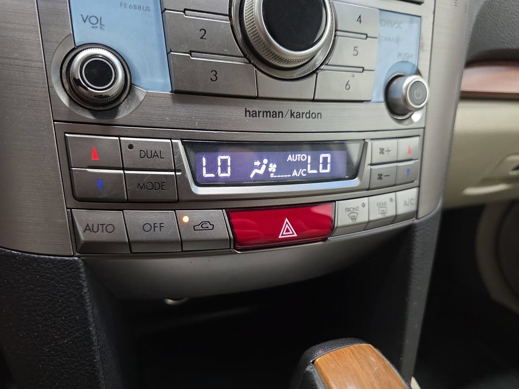 Used 2014 Subaru Outback 2.5i Limited AWD/4WD image 22