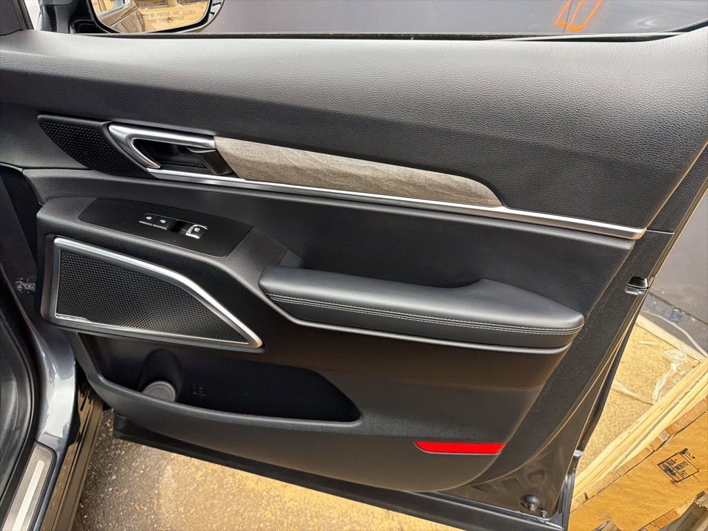 Used 2021 Kia Telluride SX w/ SX Prestige Package image 35
