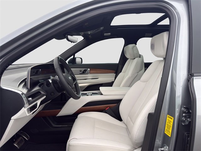 Used 2026 Cadillac Vistiq Sport image 9