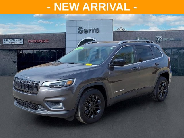 Used 2019 Jeep Cherokee Latitude Plus FWD image 3