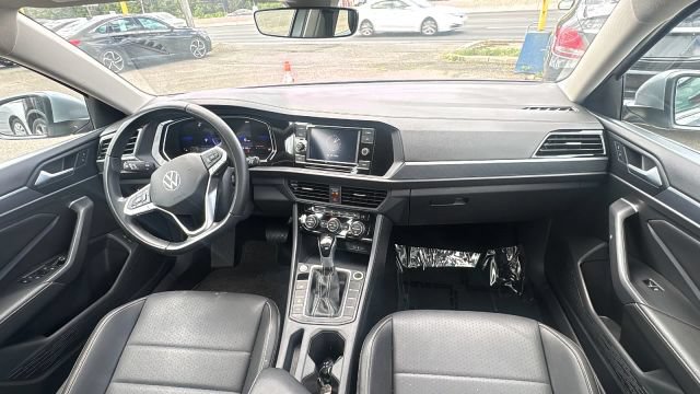 Used 2024 Volkswagen Jetta SE FWD image 20
