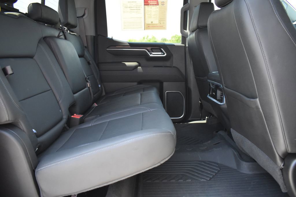 Used 2022 GMC Sierra 1500 SLT w/ SLT Premium Plus Package AWD/4WD image 14
