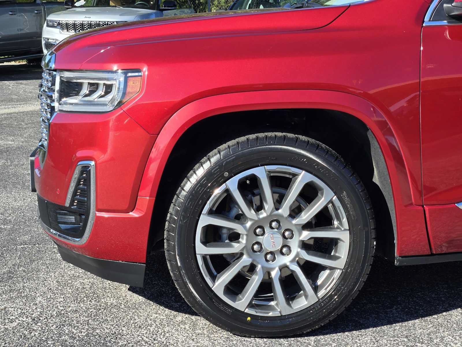Certified 2023 GMC Acadia Denali w/ Denali Ultimate Package FWD image 8