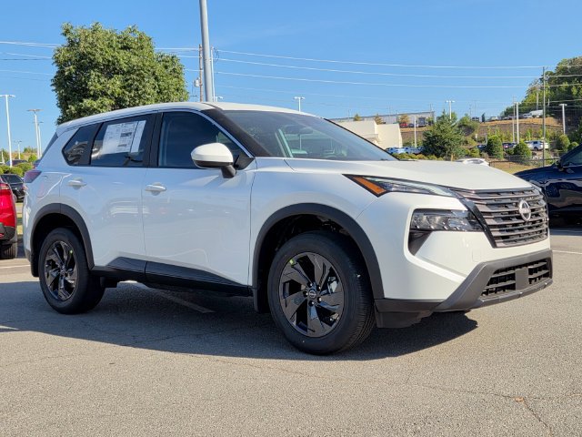 New 2026 Nissan Rogue SV FWD image 4