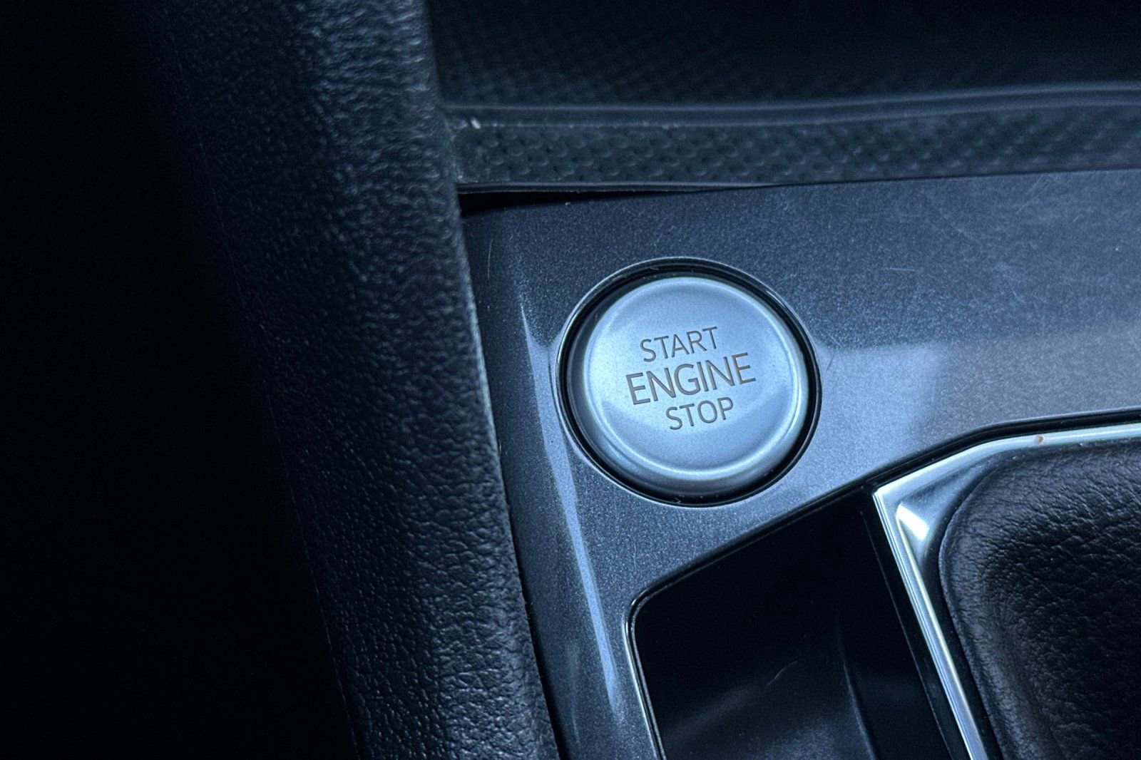 Certified 2023 Volkswagen Tiguan SE image 23