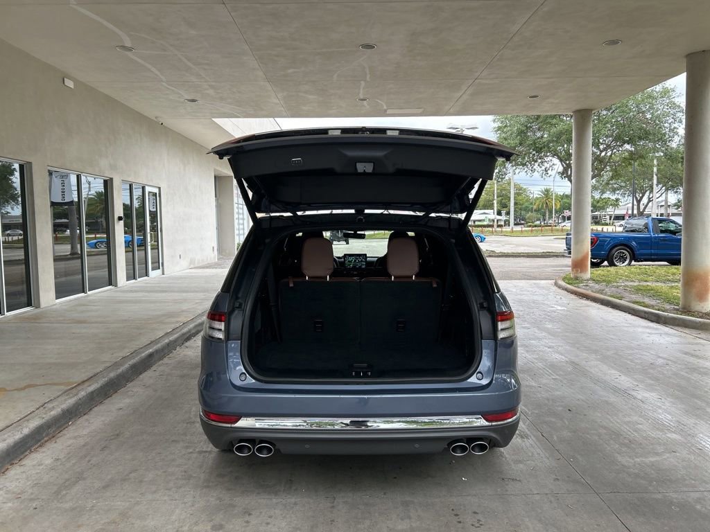 Used 2021 Lincoln Aviator Reserve w/ Equipment Group 201A RWD image 38