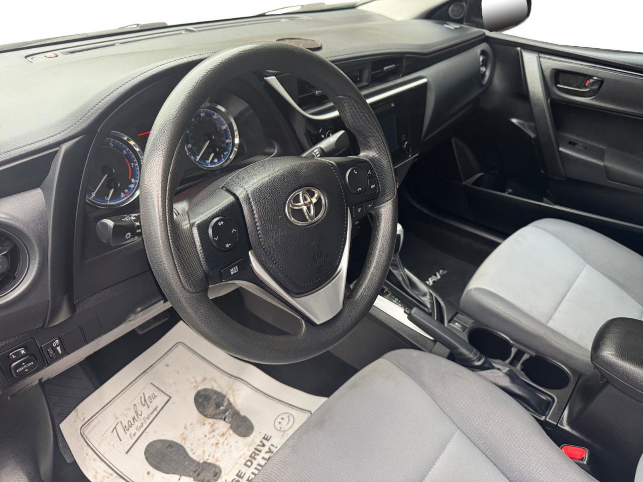 Used 2018 Toyota Corolla L image 3