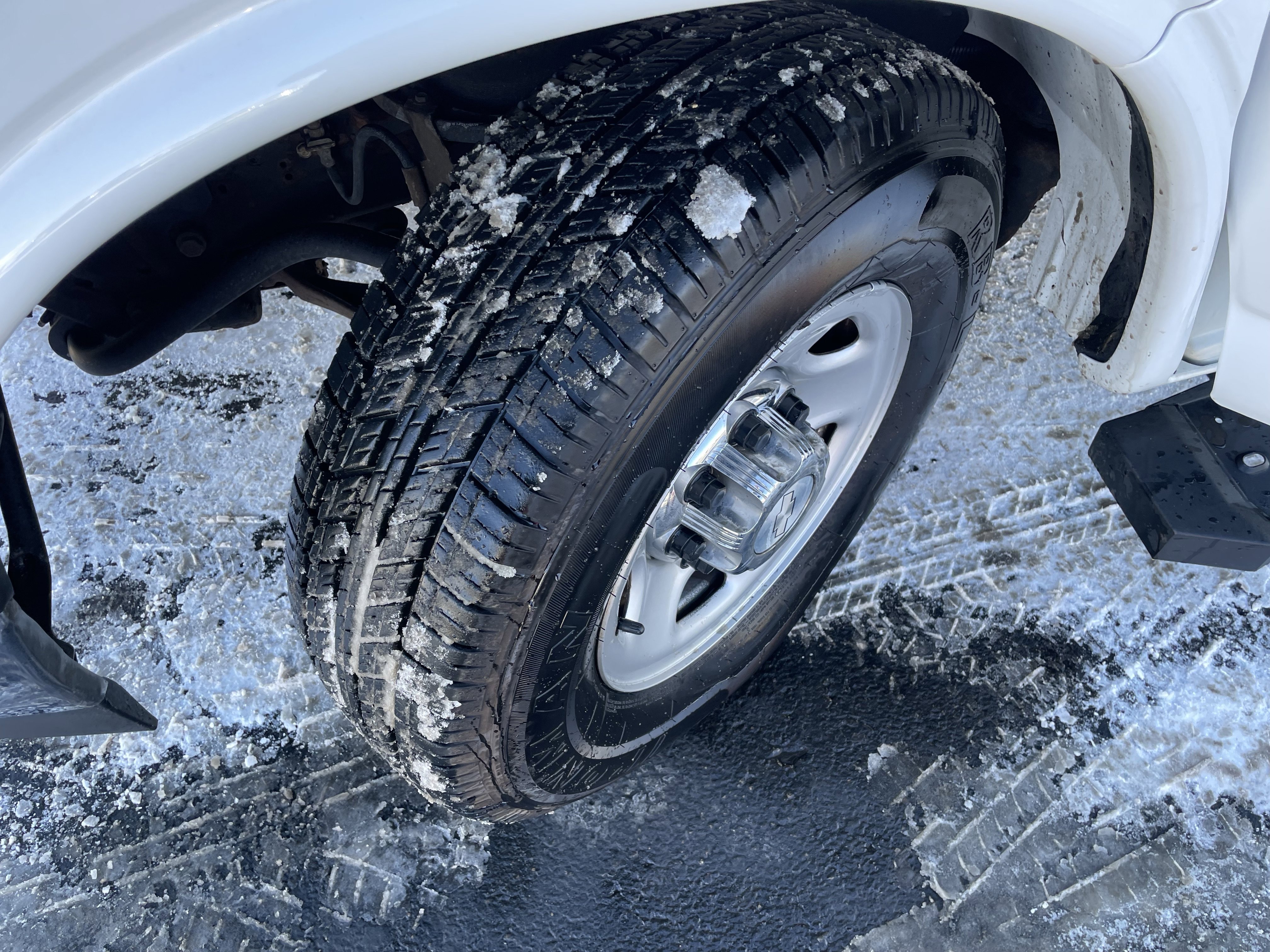 Used 2018 Chevrolet Express 2500 LT w/ LT Preferred Equipment Group image 16