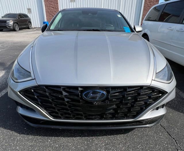 Used 2020 Hyundai Sonata Limited FWD image 2